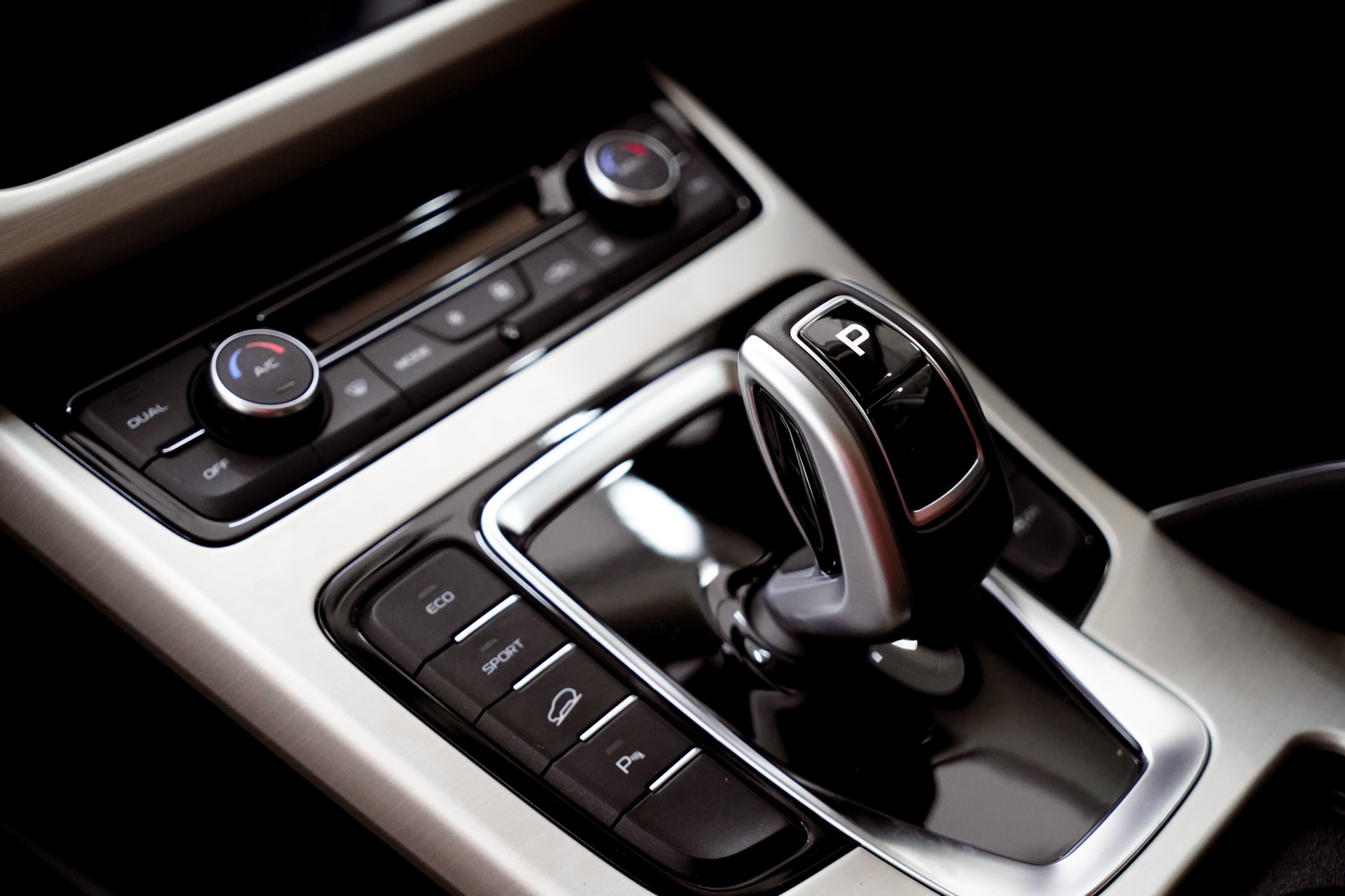 Neueste Unternehmensblogs über New STP Polymers Solutions for Automotive Interior Bonding